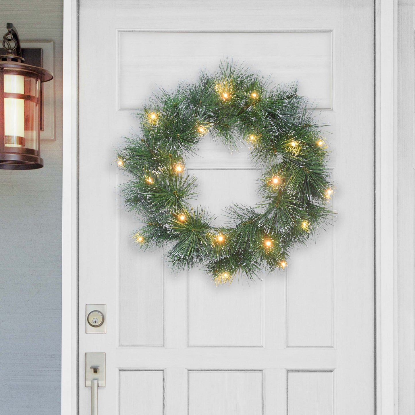24 in Pre-lit Glittery Wreath, 50 Tips, 50 B/O Warm White LED Lights (3 x AA batteries not included), On/Off Timer Function