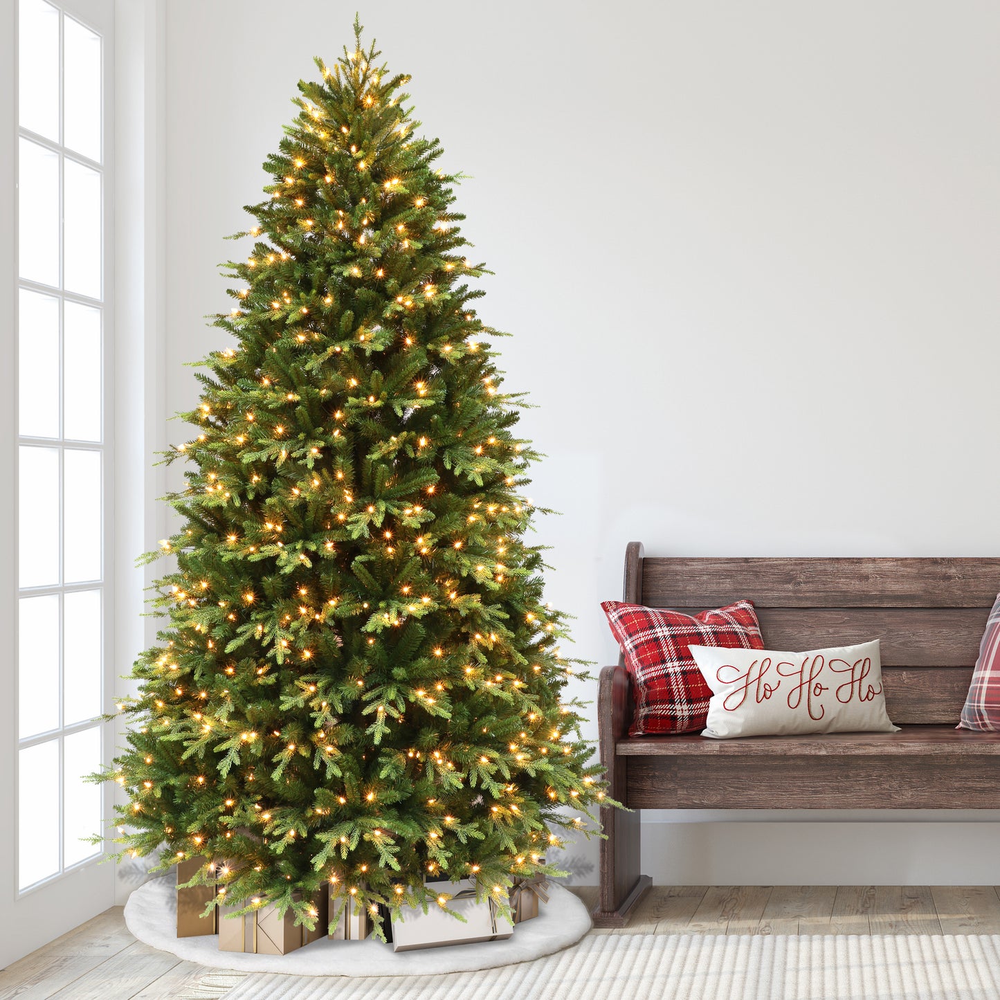 7.5' Pre-Lit Fairview Spruce Artificial Christmas Tree with 800 Clear Lights